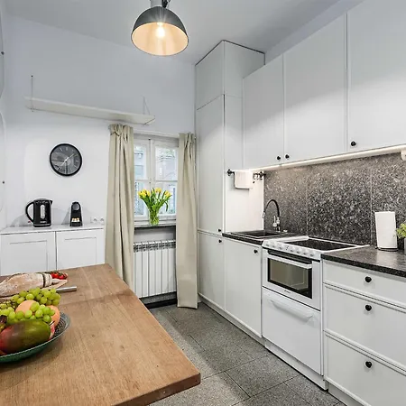 アパート Renovated Family House Near Brittany Shore ワルシャワ