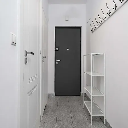 Renovated Family House Near Brittany Shore アパート ワルシャワ