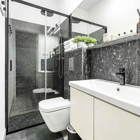 アパート Renovated Family House Near Brittany Shore ワルシャワ